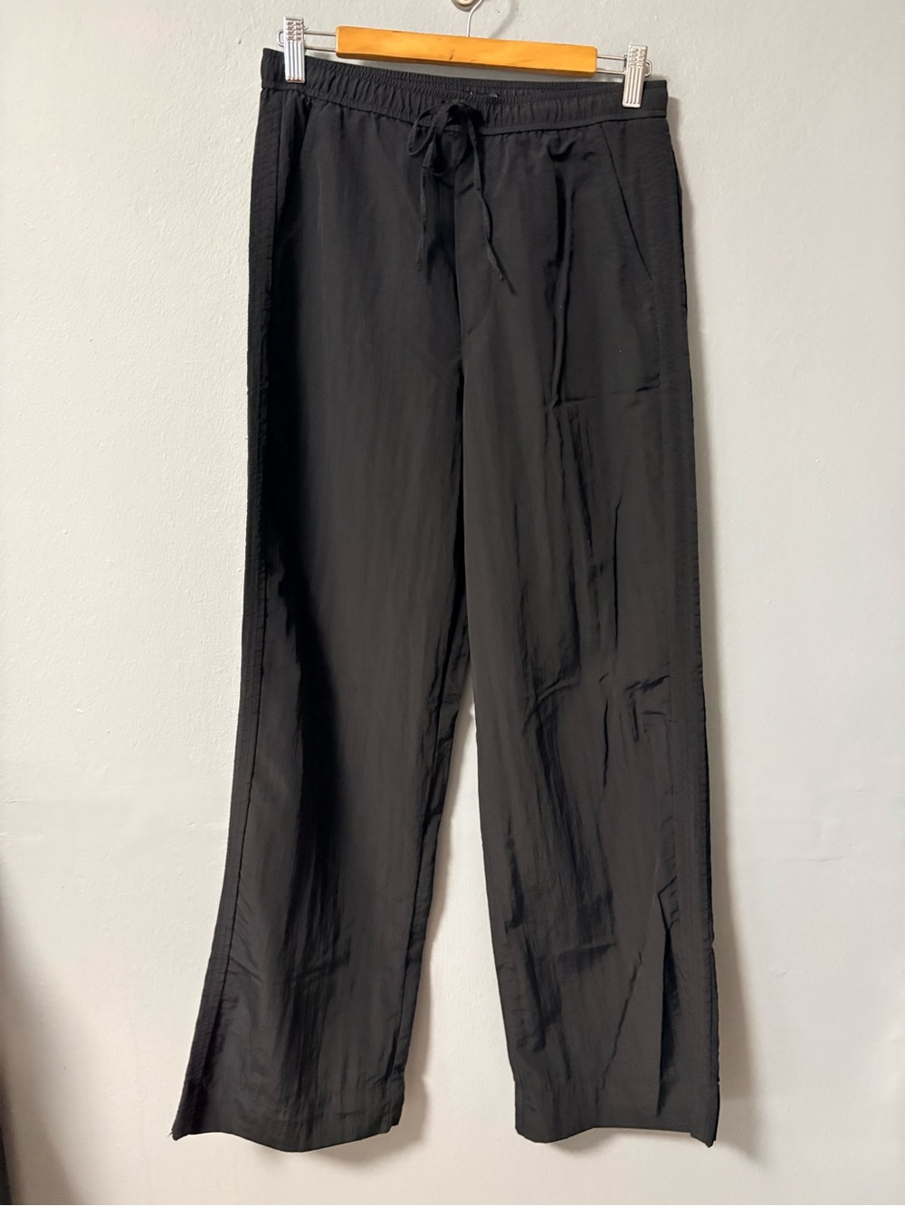 Zara Black Drawstring Elastic-Waist Pull On Parachute Track Pants. Size X-Small